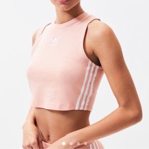 💅🏼 small. Crop top. 💐🍄🌺